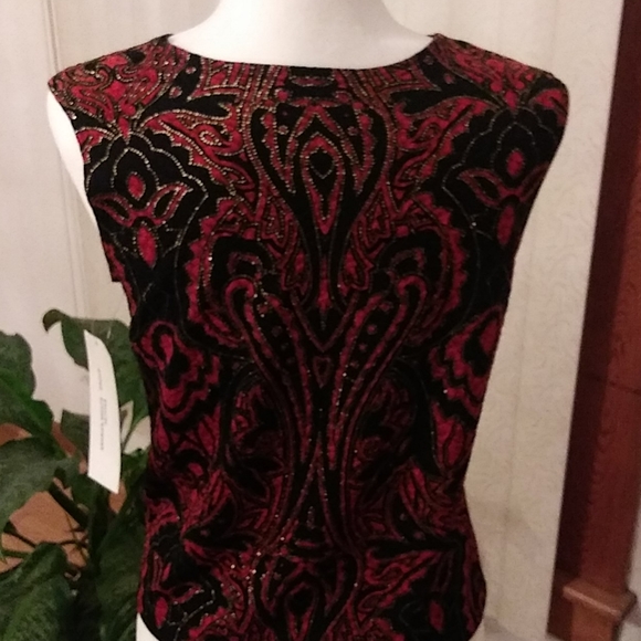 Top - Picture 4 of 6